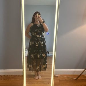 Vince Camuto black floral high neck dress - size 16